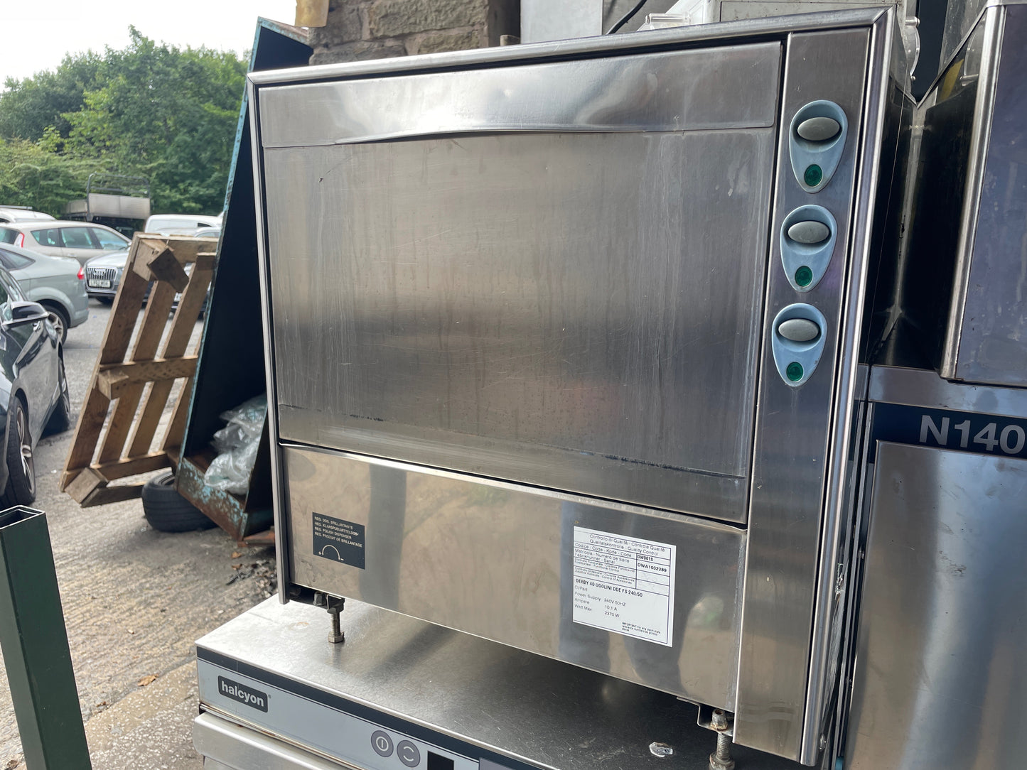 DIHR Glass Cleaner - Model DERBY 40 UGOLINI DDE FS 240/50 - Grade A (Great)