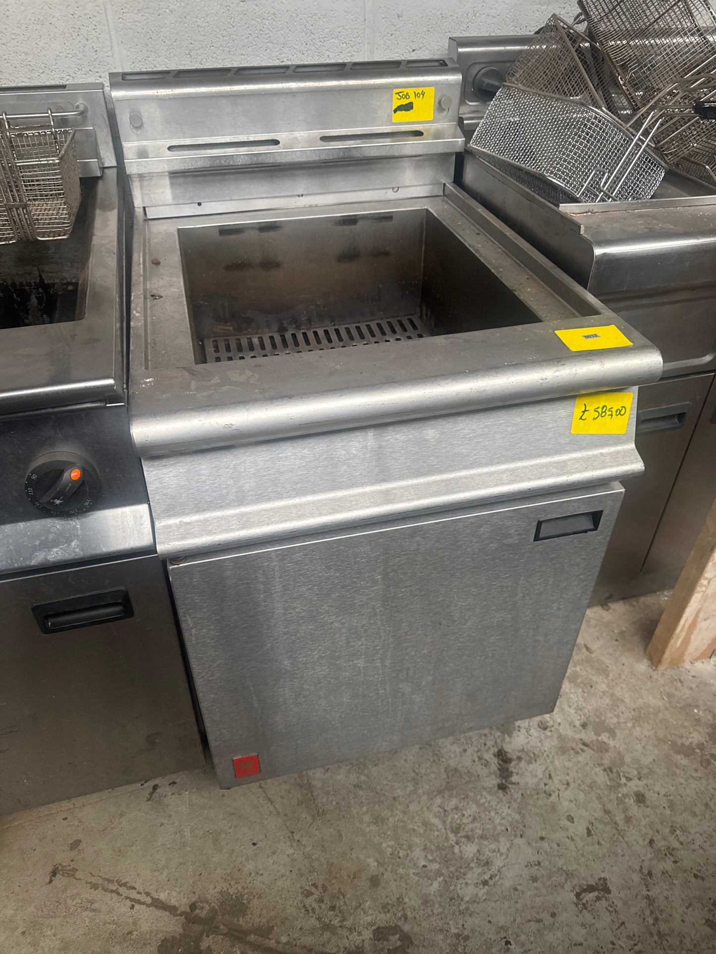 Falcón  Deep Fryer - Grade A - (Great)