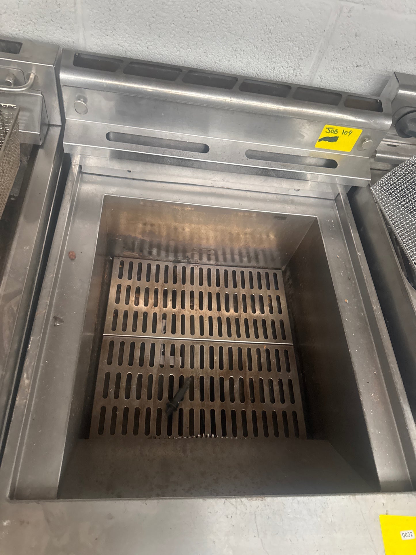 Falcón  Deep Fryer - Grade A - (Great)