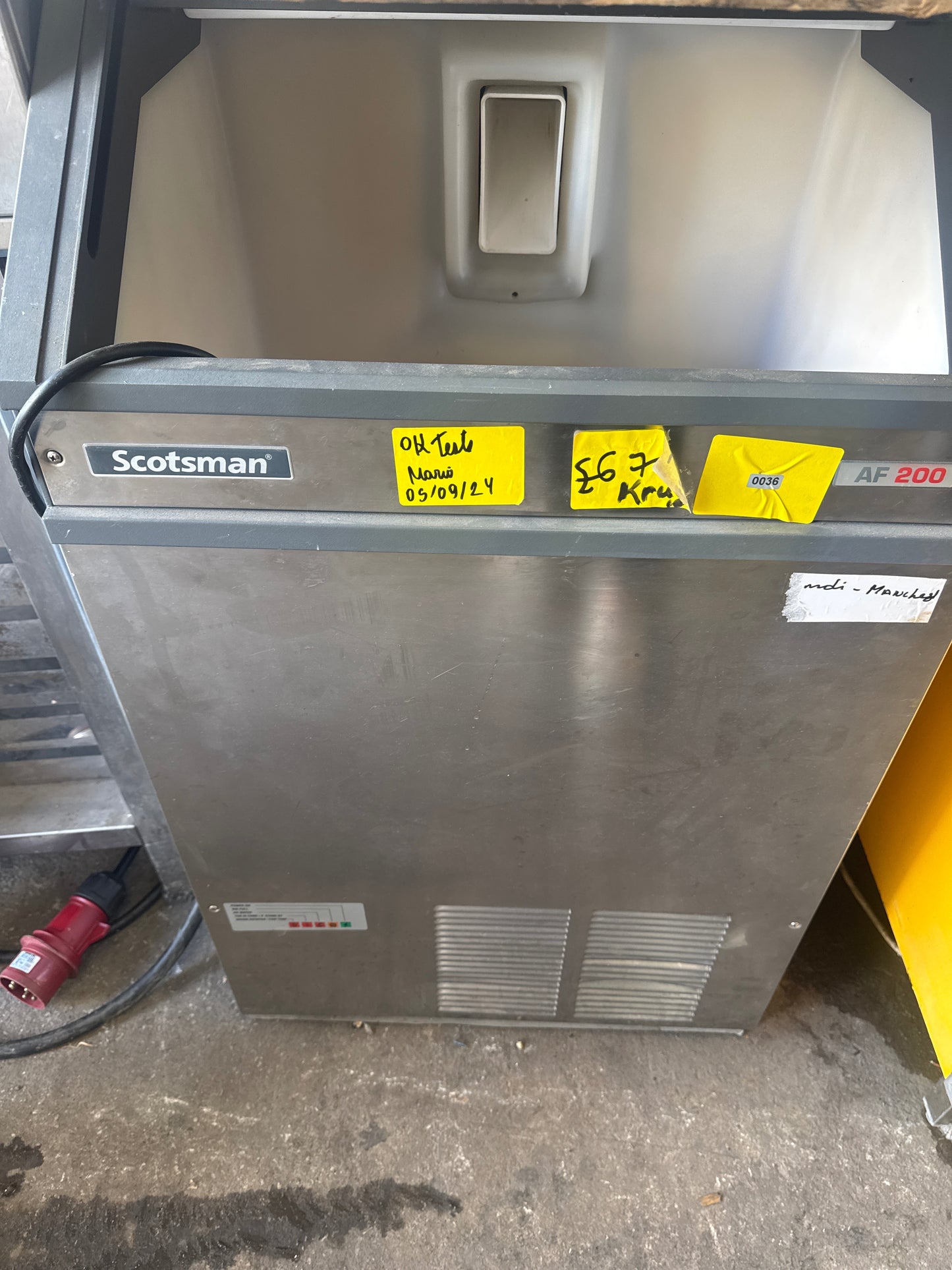 Scotsman  Scotsman  - Grade A - Great - Cooling - Ice Machine