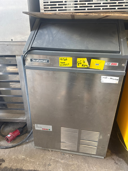Scotsman  Scotsman  - Grade A - Great - Cooling - Ice Machine